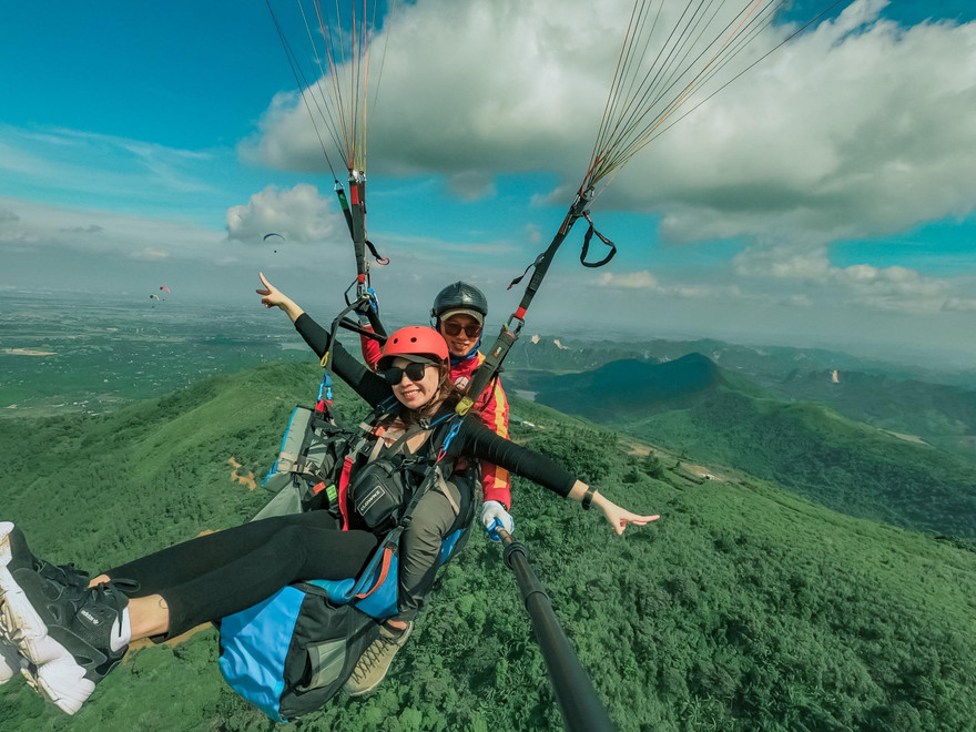 Giới trẻ tung bay trên điểm xanh nhất giữa lòng Thủ đô