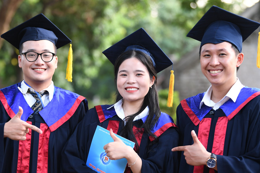 Viết tiếp câu chuyện hòa bình - khát vọng cống hiến của sinh viên Việt Nam