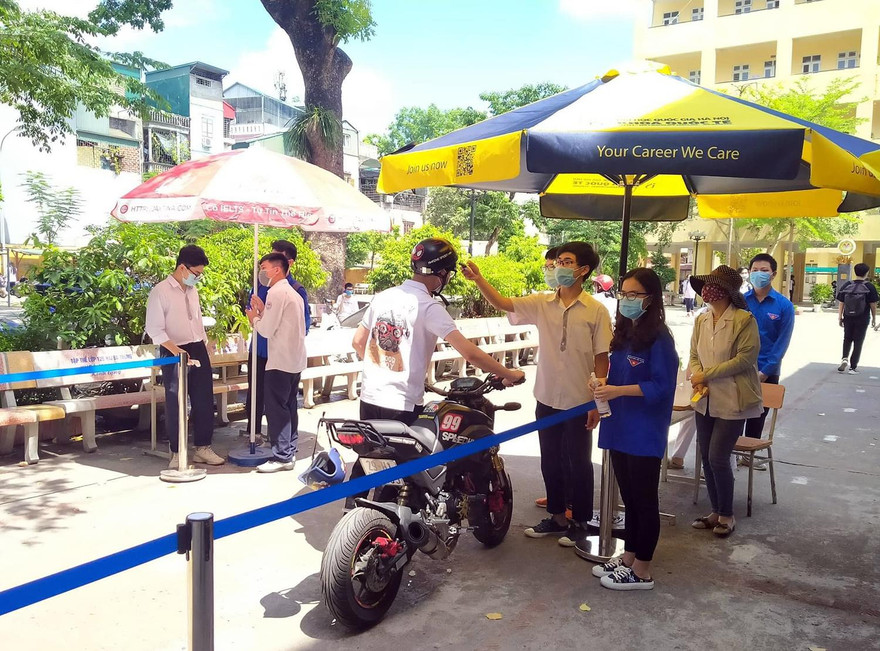 Nhiều trường đại học lấy điểm sàn từ 24 điểm 