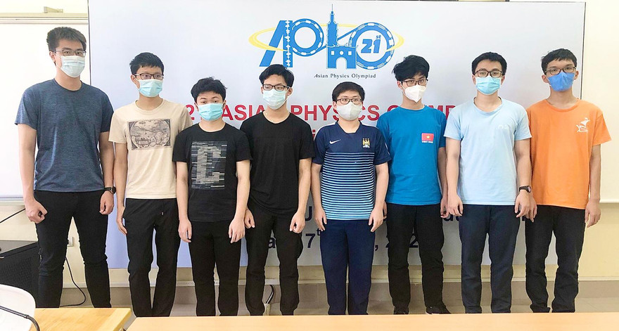 Đội tuyển quốc gia Việt Nam dự thi Olympic Vật lí Châu Á - Thái Bình Dương (APhO) năm 2021.