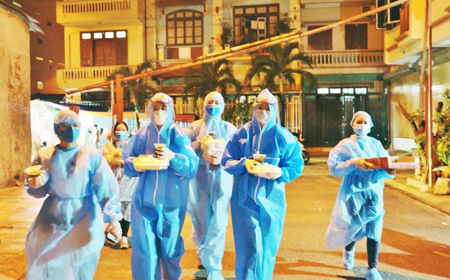 'Triệu bữa cơm – Hà Nội nghĩa tình' hàng ngàn suất cơm cho sinh viên, người nghèo