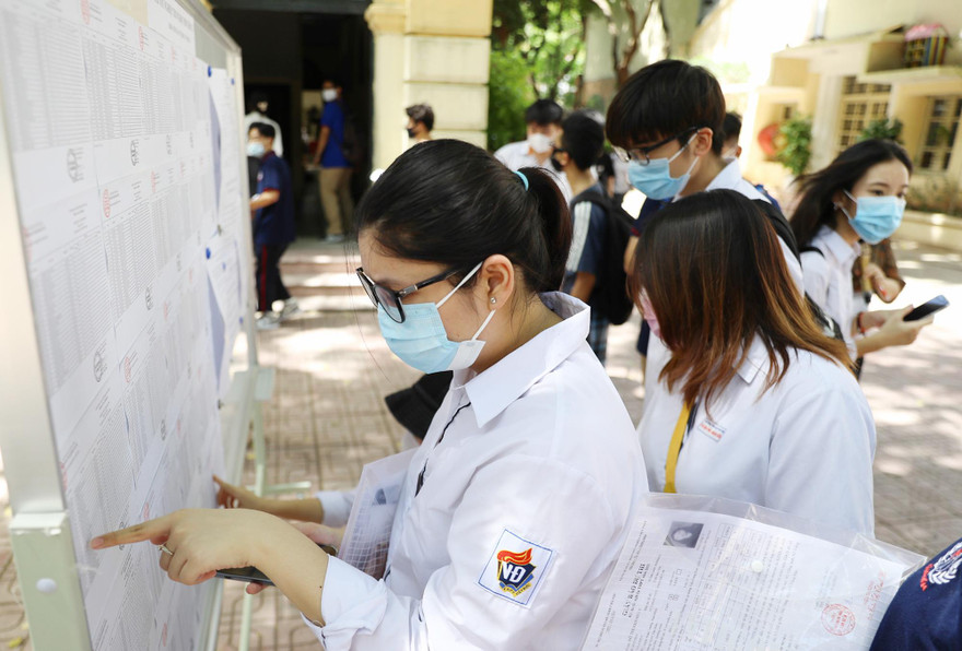 Thí sinh tham dự kỳ thi tốt nghiệp THPT 2021. Ảnh: DƯƠNG TRIỀU