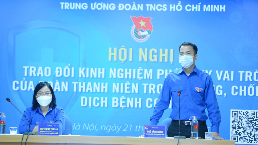 Anh Ngô Văn Cương - Bí thư T.Ư Đoàn và Chị Nguyễn Thị Thu Vân - Trưởng Ban Thanh niên Nông thôn T.Ư Đoàn chủ trì hội nghị. Ảnh: DƯƠNG TRIỀU.