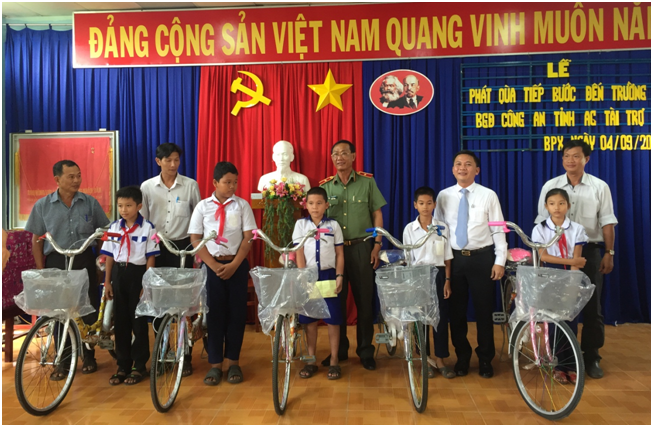 Công an An Giang và Phương Trang FUTA Bus Lines cùng tiếp sức mùa thi