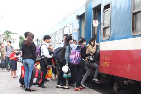 Đường sắt tăng cường các đoàn tàu phục vụ dịp nghỉ lễ 2/9