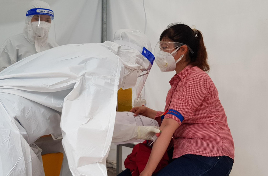 TPHCM: Ngăn chặn tình trạng xét nghiệm kháng thể sai mục đích