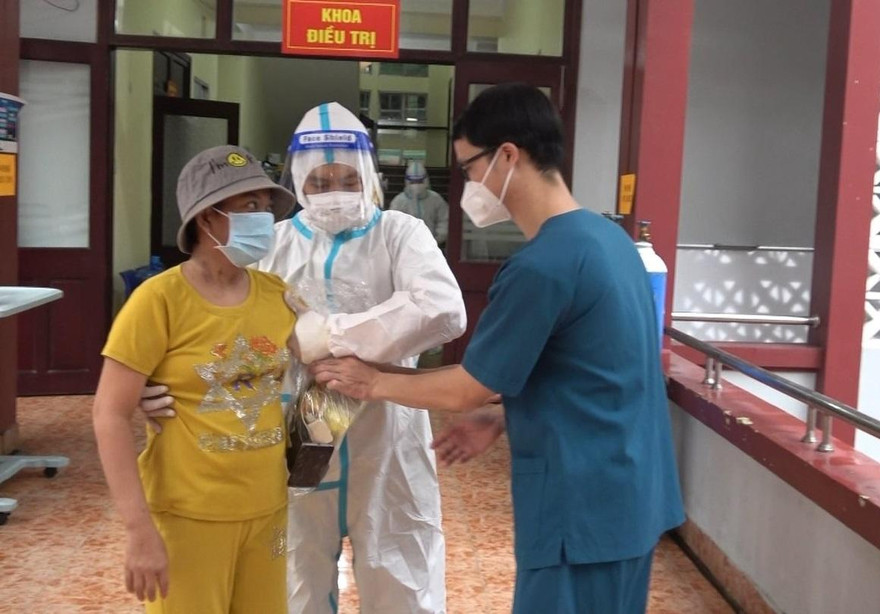 TPHCM: 'Choáng' với viện phí 2,3 tỷ đồng của sản phụ mắc COVID-19