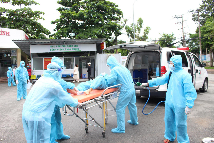 Trước ngày 15/10 nhân lực y tế hỗ trợ chống dịch sẽ rút khỏi TPHCM