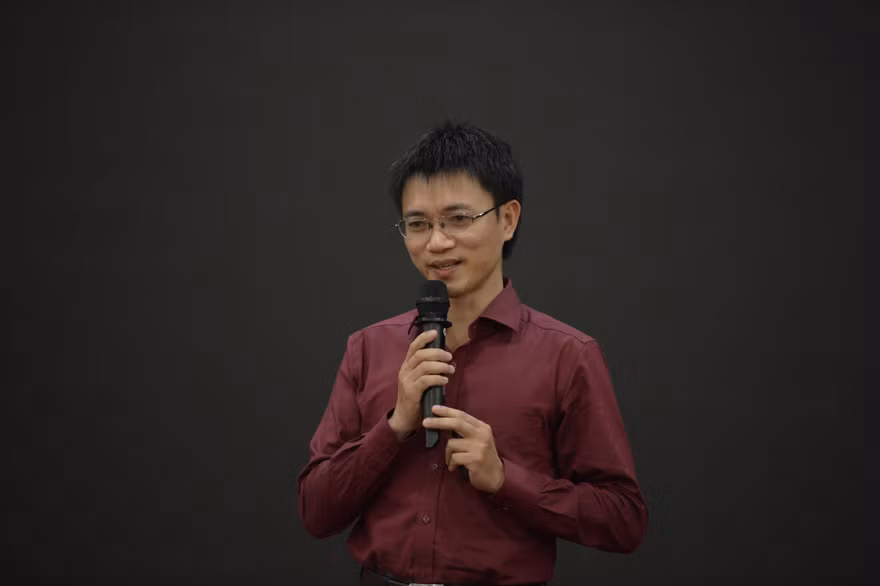 Diễn giả, nhà báo Nguyễn Tuấn Anh