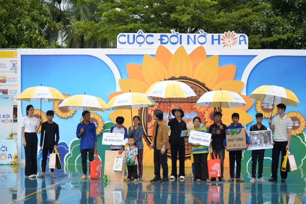 cuoc-doi-no-hoa.jpg