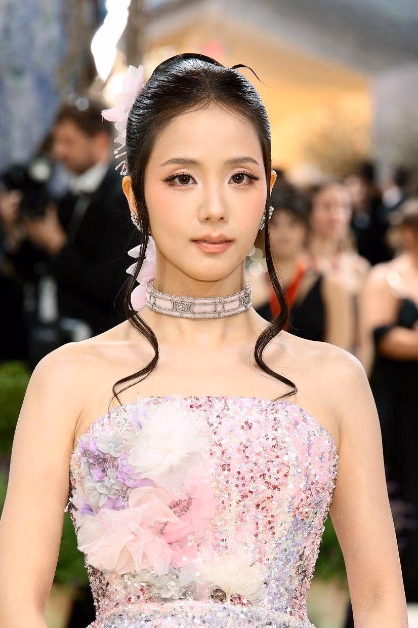 jisoo1.jpg