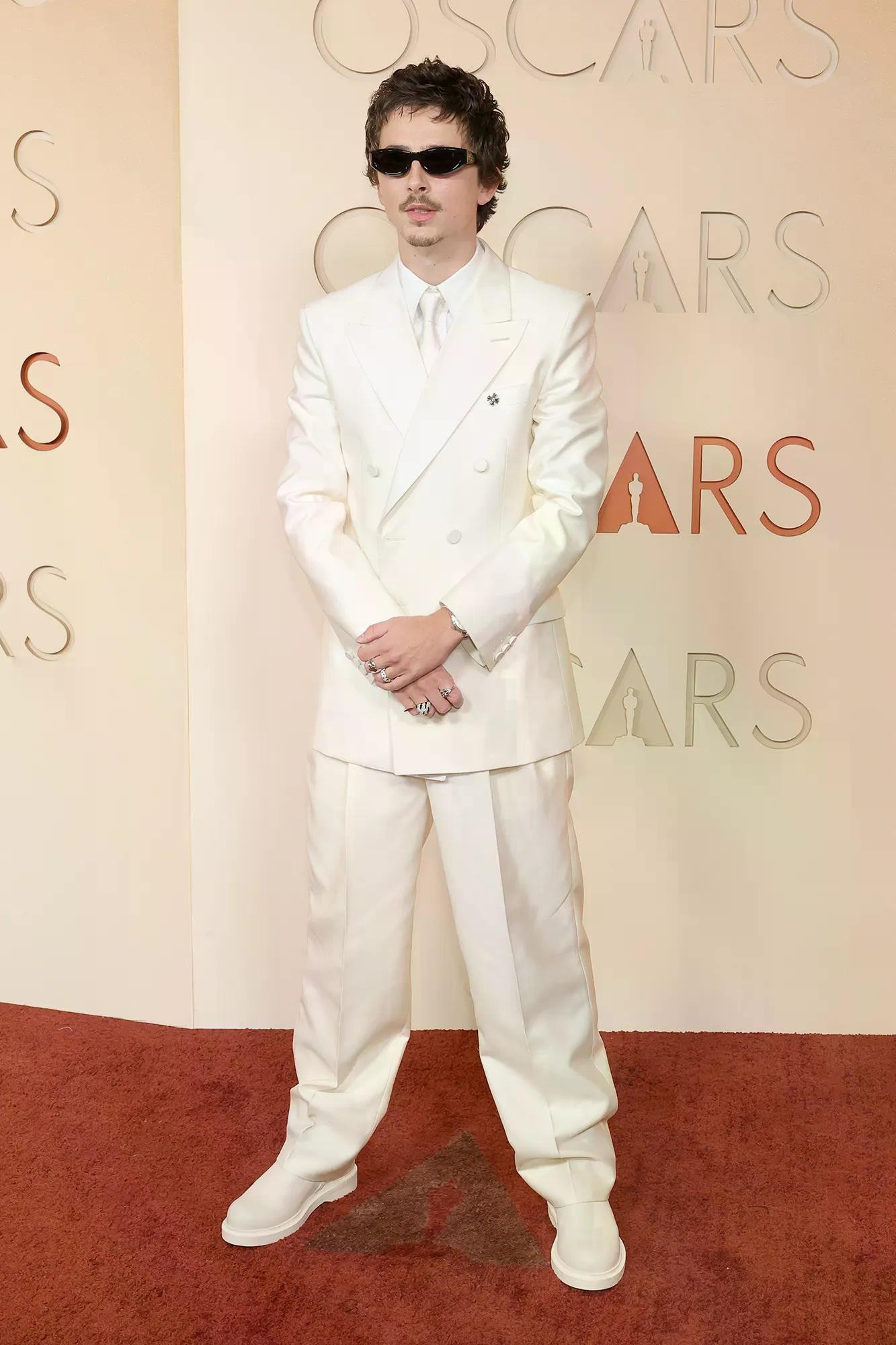 70-oscars26-timotheechalamet.jpg