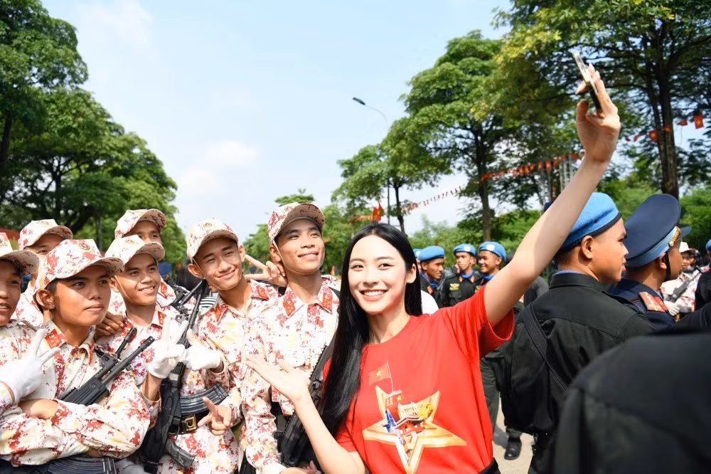 van-nhi.jpg