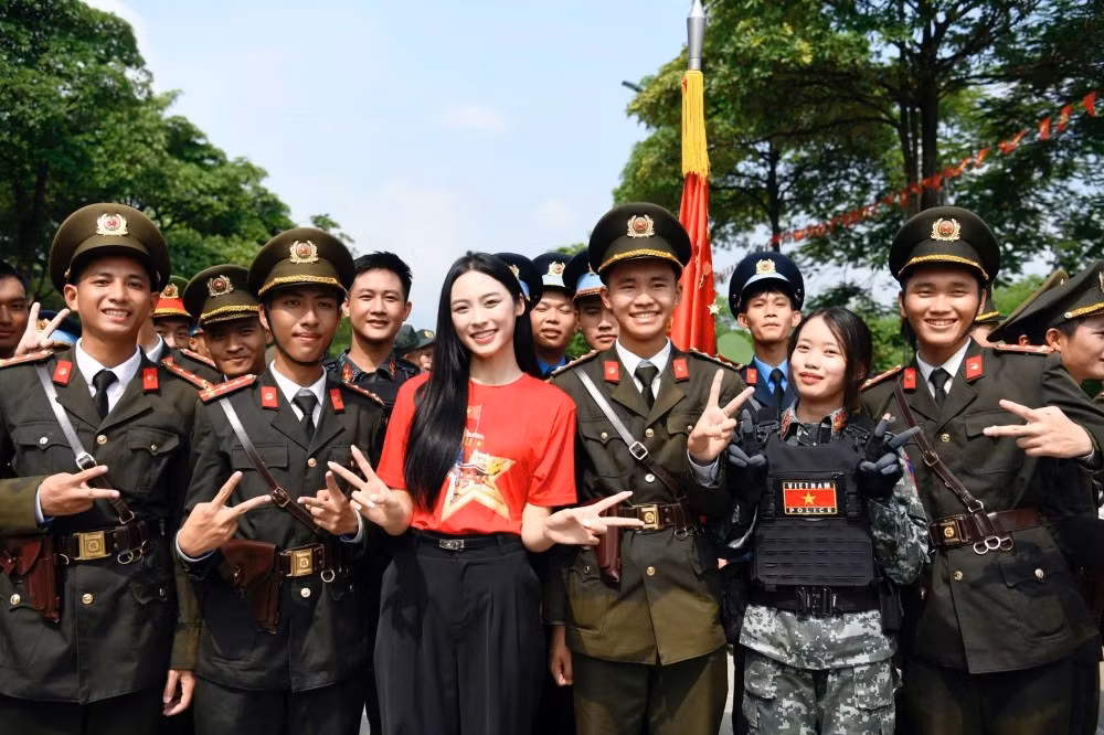 van-nhi4.jpg