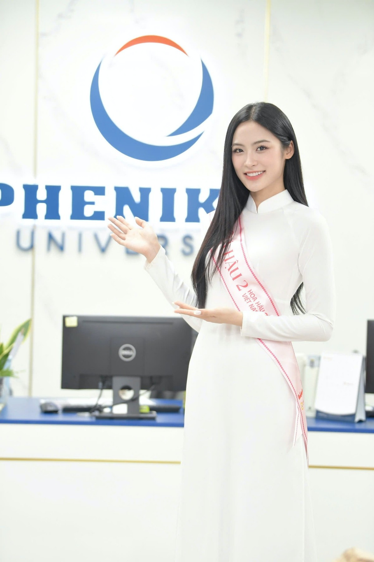 van-nhi3.jpg
