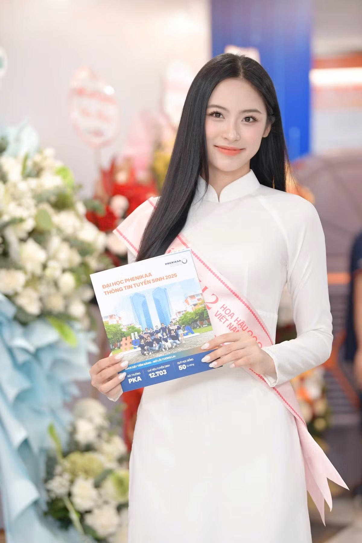 van-nhi8.jpg