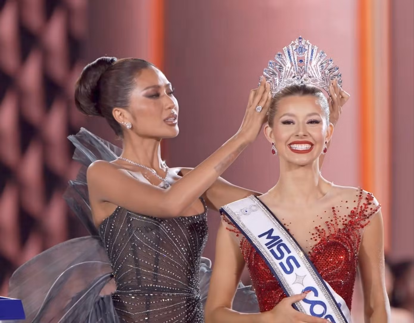 miss-cosmo-2025-5819.jpg