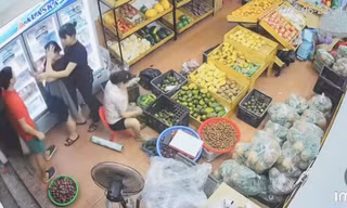 Hiện trường vụ việc. Ảnh cắt từ clip.