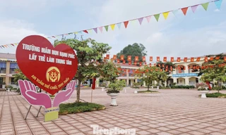  Trường mầm non mới sạch đẹp nhưng nhiều phụ huynh chưa đưa con đến lớp. Ảnh: Nguyễn Thắng