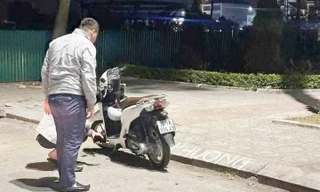 Xe máy nghi phạm đi phát hiện ở phường Thuận Thành (Bắc Ninh).