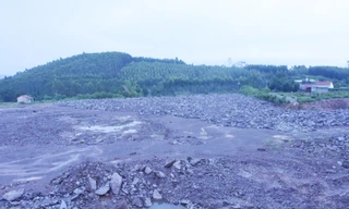 Hiện trường khai thác khoáng sản trái phép của Công ty TNHH Trung Hiếu.