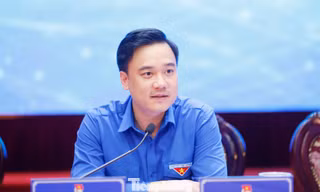 Bí thư Tỉnh Đoàn Bắc Ninh Trần Văn Đăng trả lời câu hỏi của đoàn viên.