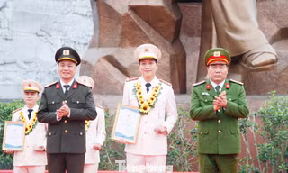 Bắc Ninh tuyên dương chiến sĩ Công an trẻ tiêu biểu. Ảnh: Nguyễn Thắng