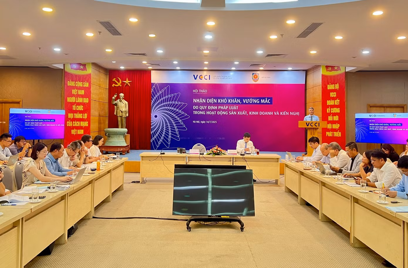 af1b8e3572eac4b49dfb.jpg