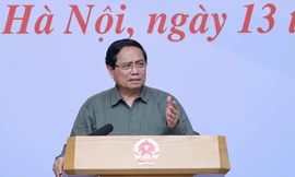 Khẩn trương xây dựng lại 1.900 nhà sập đổ, 67.000 nhà tốc mái cho đồng bào miền Trung 