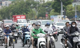 Phó Chủ tịch Hà Nội: Sẽ có chế độ 'ưu đãi nhất' để chuyển đổi xe xăng