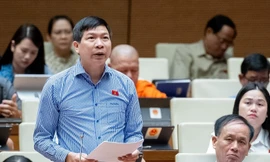 Tạm đình chỉ nhiệm vụ đại biểu Quốc hội đối với ông Trần Văn Thức