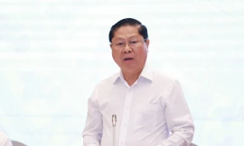 Thứ trưởng Bộ Giáo dục nói gì về thực trạng lạm thu ở trường học? 