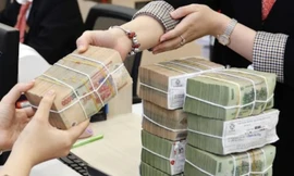 Giảm trừ thuế thu nhập cá nhân, giảm lãi suất cho hàng triệu khách hàng bị ảnh hưởng bão, lũ