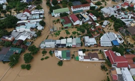 Bộ Xây dựng nói về việc xây nhà chống bão lũ cho người dân