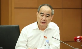 Đề xuất chuyển từ trả lương tối thiểu sang lương đủ nuôi 2 con