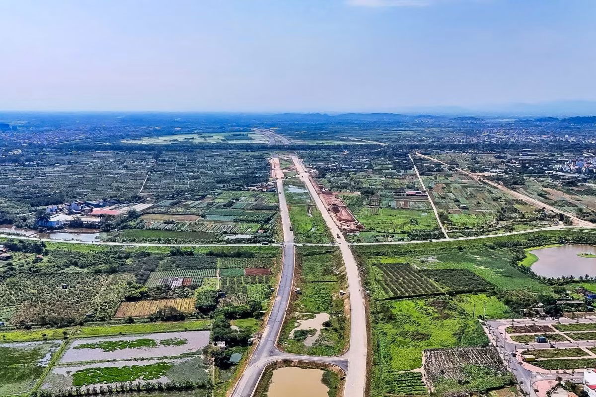Phía Tây Hà Nội bước vào chu kỳ vàng lần thứ hai, chuyên gia chỉ rõ một 'tọa độ vàng' đón trọn mọi lợi thế