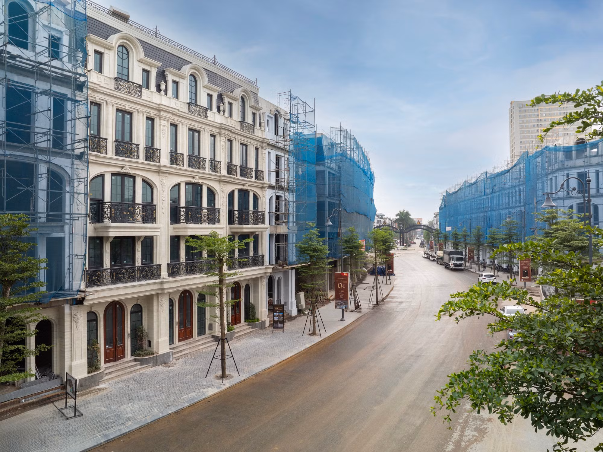 Thiết kế hiện đại của nh&agrave; phố Noble Palace Tay Thang Long