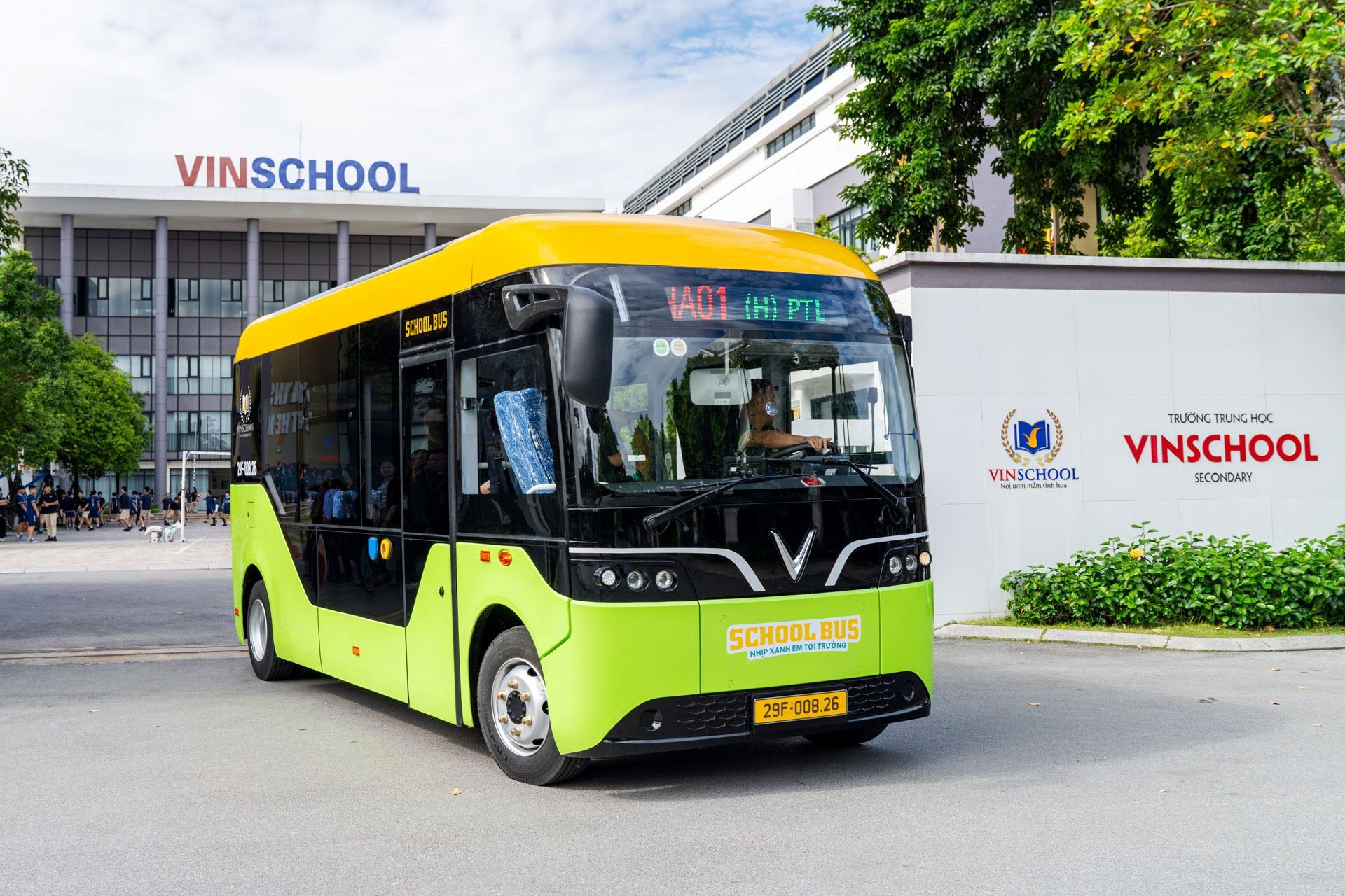Xe đưa đón học sinh