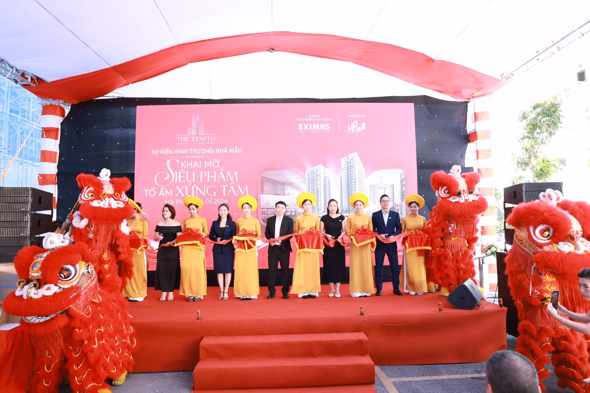 Hơn 300 khách hàng tham dự sự kiện Khai trương căn hộ mẫu The Zenith Hải Phòng