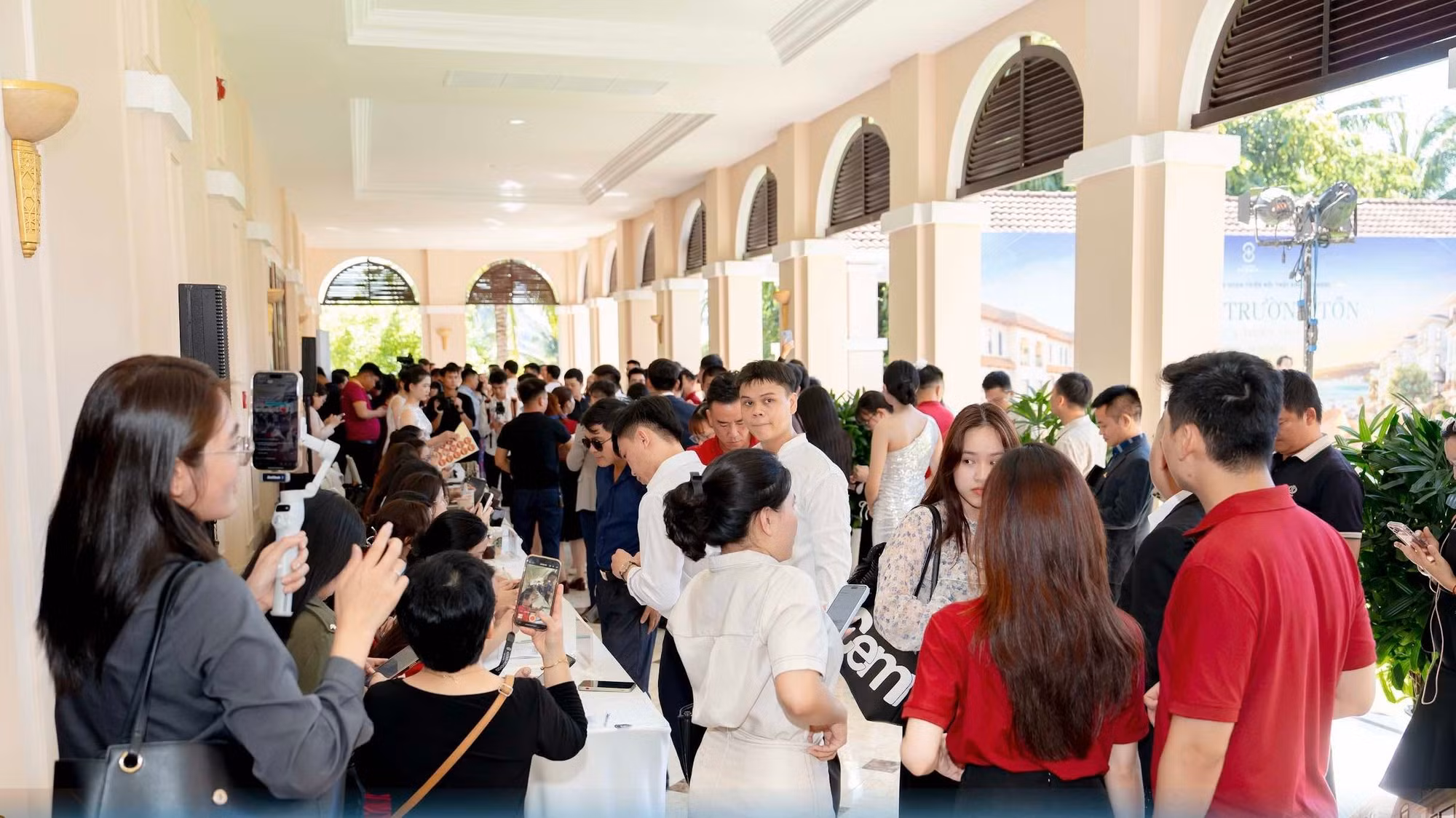 Hàng trăm khách 'săn' quỹ căn hoàn thiện Đảo Ngọc với cam kết thuê 21% trong 3 năm