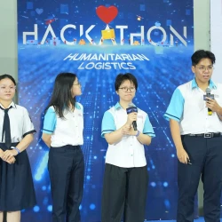 Teen Phổ thông Năng khiếu - chuyên Quốc học Huế trở thành "kiến trúc sư nhân đạo"