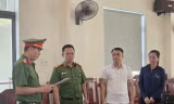 Hiệu trưởng nâng điểm thi, tráo vị trí thủ khoa: Gian lận có tổ chức trong môi trường giáo dục?