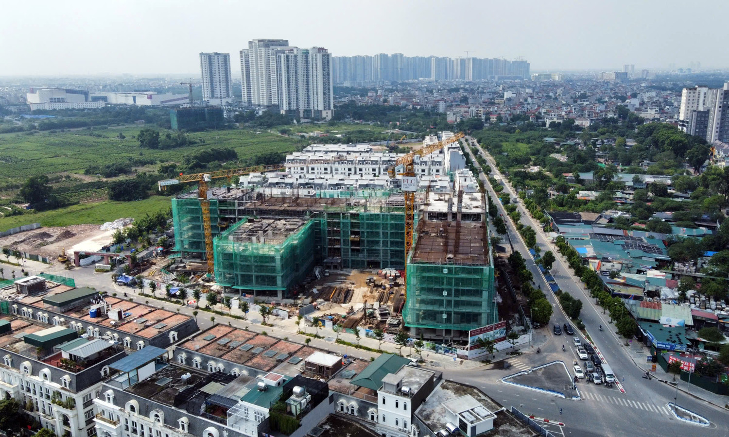 Giá chung cư Hà Nội chạm ngưỡng hơn 300 triệu đồng/m2