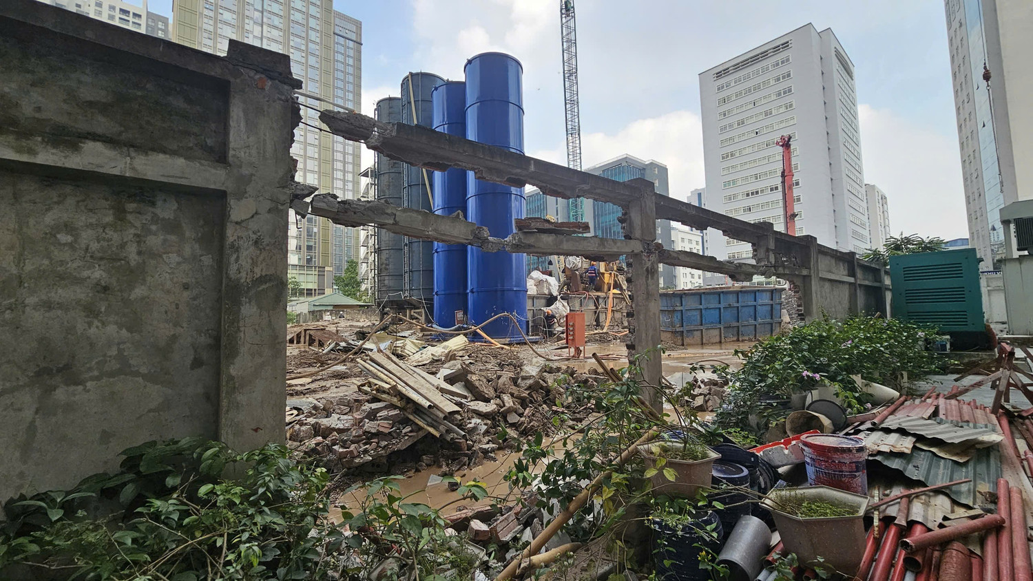 Diễn biến mới vụ chủ dự án cao ốc 'đất vàng' bị tố thi công phá hoại tài sản