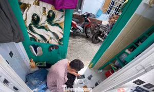 Cuộc sống trong căn nhà ‘siêu tí hon’ bên rạch Xuyên Tâm: 'Không ở đây thì biết ở đâu?'