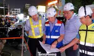 Xuyên đêm trên công trường dự án metro TPHCM hơn 55.000 tỷ đồng