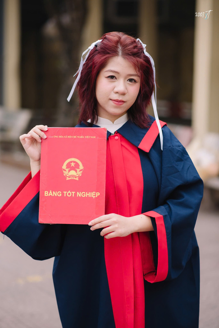 Nữ sinh Thủ khoa và hành trình 'liều lĩnh' theo đuổi đam mê nghệ thuật