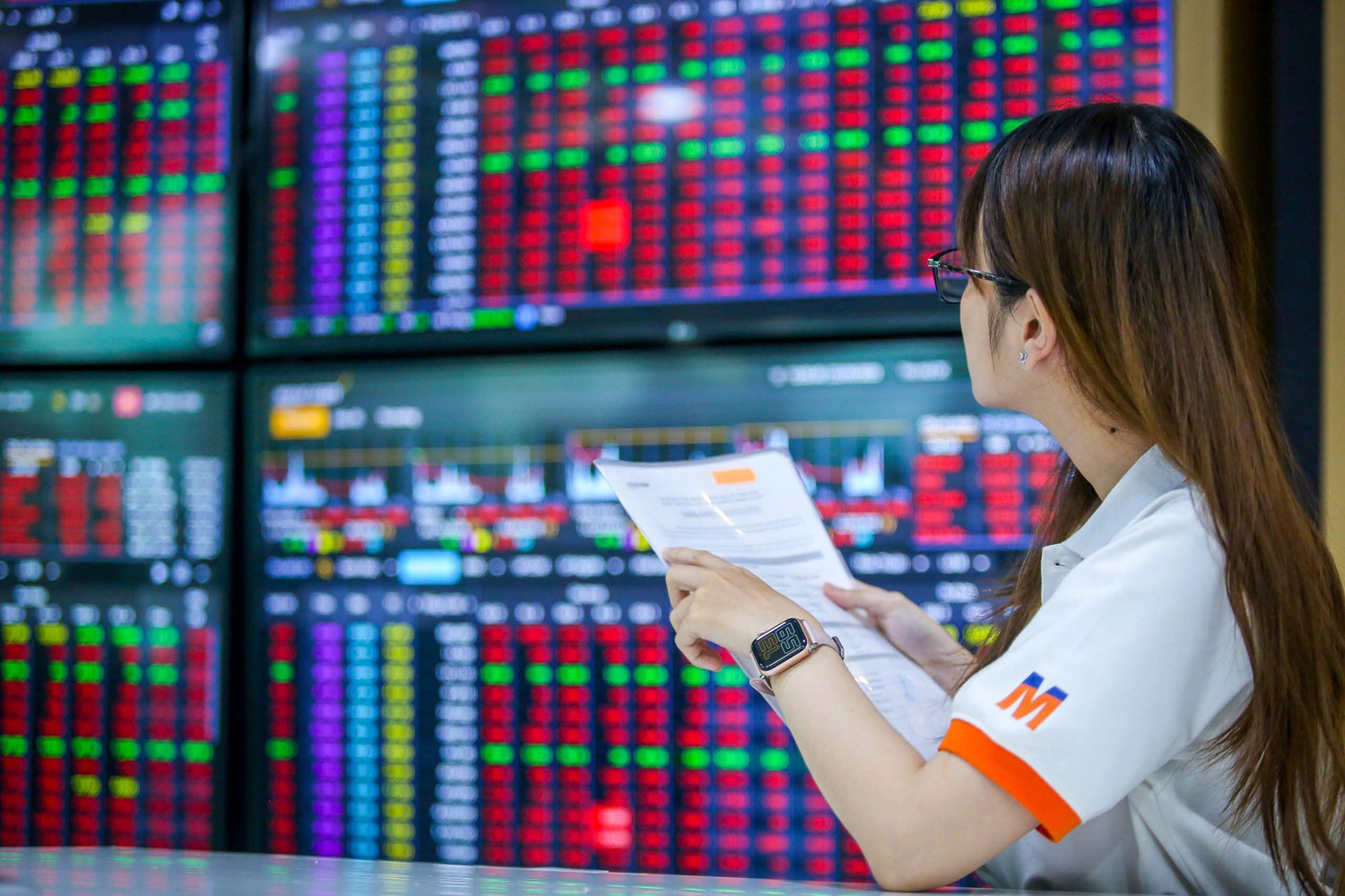 Chứng khoán tuần cuối cùng năm 2025 còn nhịp 'rũ' hàng?