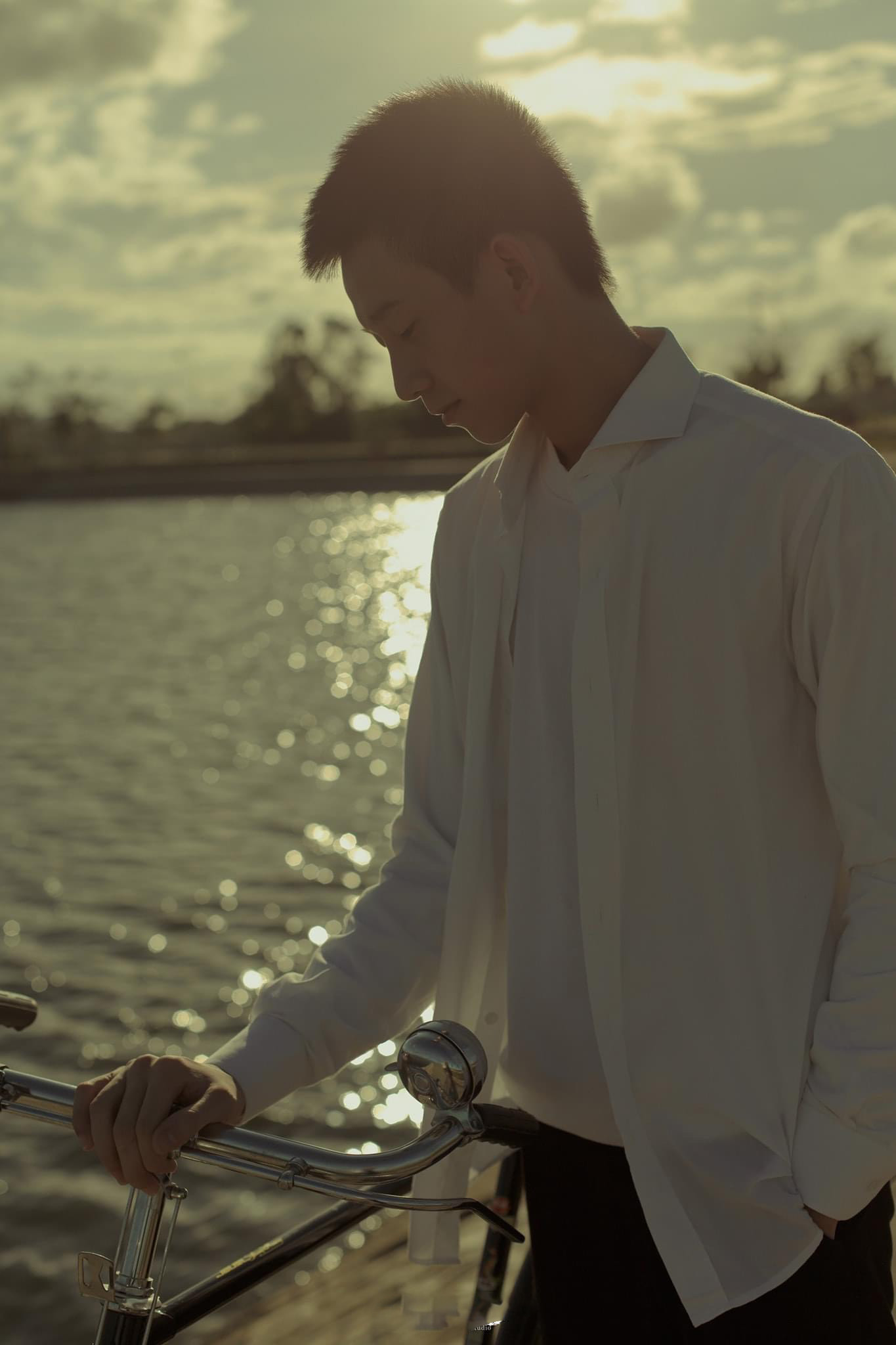 Chàng mẫu ảnh 2K6 dành niềm đam mê bóng rổ, mong muốn chinh phục miền đất mới