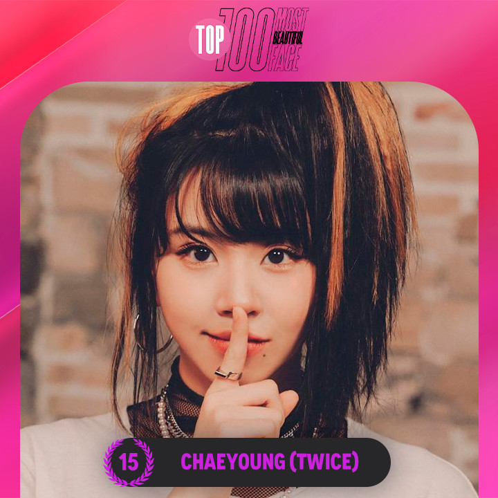 Sana là cái tên đầu tiên của Twice được khán giả bình chọn vào Top 10, với 113.520 phiếu bầu. Cô tên đầy đủ là Minatozaki Sana, sinh năm 1996, quốc tịch Nhật Bản.